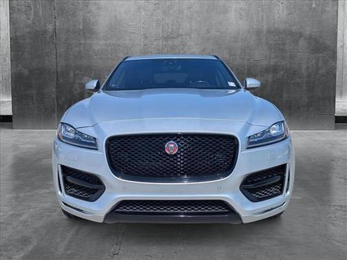 2017 Jaguar F-PACE 35t R-Sport