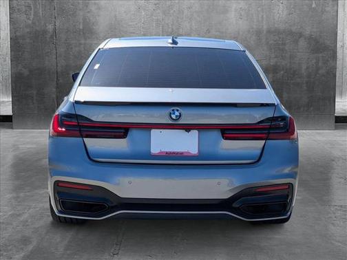 2020 BMW 740 740i