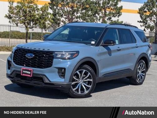 Vapor Blue Metallic 2026 Ford Explorer ST-Line