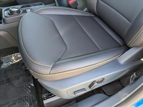2025 Ford Maverick Lobo Standard