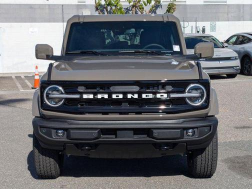 Marsh Gray 2026 Ford Bronco Outer Banks