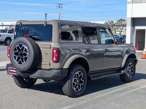 Marsh Gray 2026 Ford Bronco Outer Banks