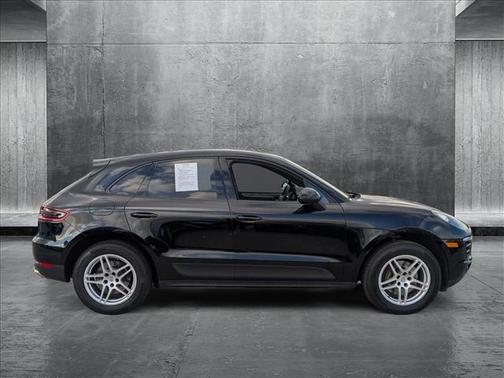2018 Porsche Macan Base