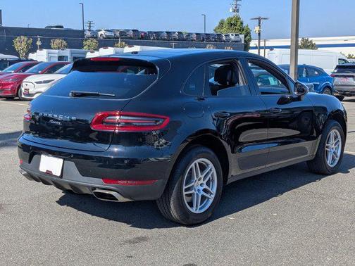 2018 Porsche Macan AWD