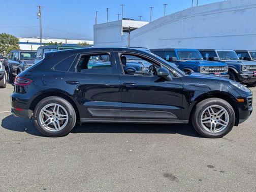 2018 Porsche Macan AWD
