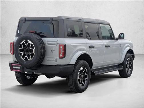 Avalanche Gray 2026 Ford Bronco Outer Banks