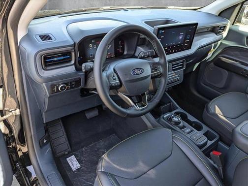 2025 Ford Maverick Lobo Standard