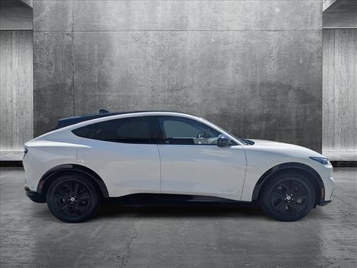 2021 Ford Mustang Mach-E California Route 1