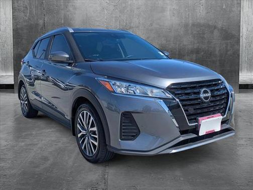 2022 Nissan Kicks SV