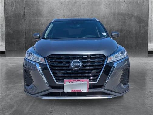 2022 Nissan Kicks SV