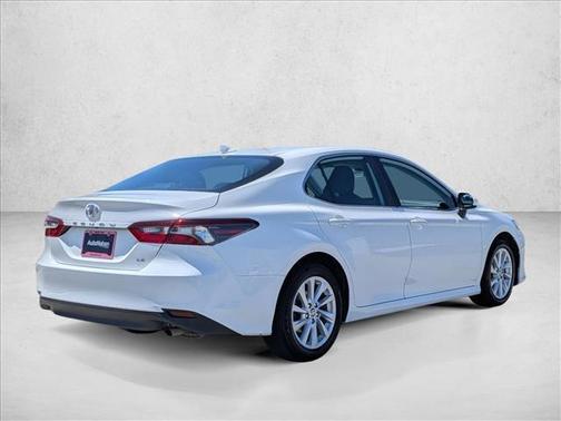 Ice Cap 2024 Toyota Camry LE