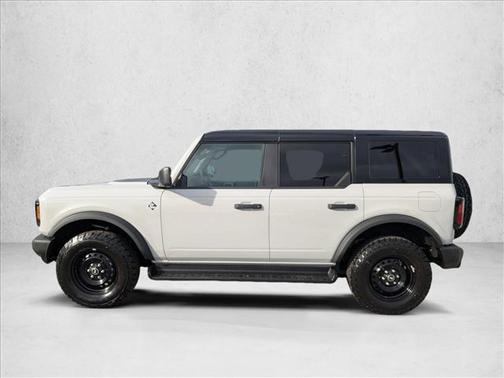 Avalanche Gray 2026 Ford Bronco Outer Banks