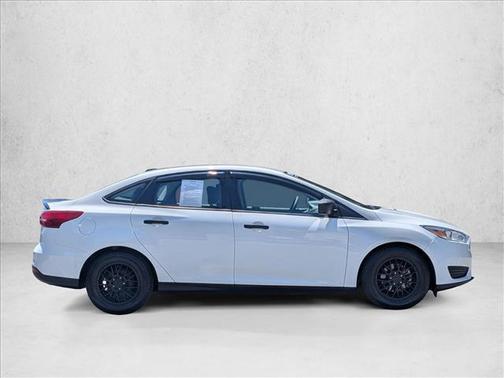 Oxford White 2017 Ford Focus SE