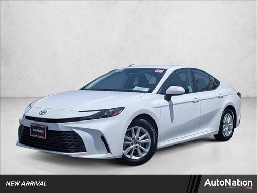 Ice Cap 2025 Toyota Camry LE