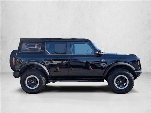 Shadow Black 2022 Ford Bronco Outer Banks