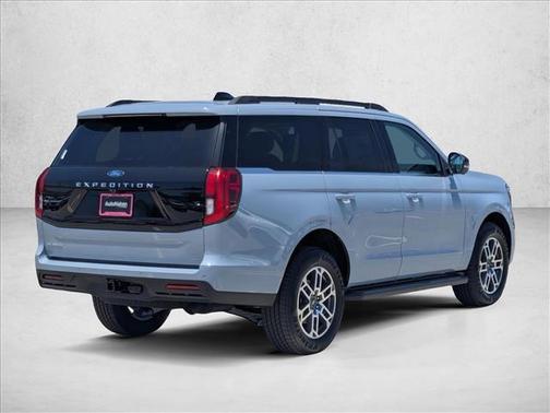 Glacier Gray Metallic Tri-Coat 2026 Ford Expedition Active