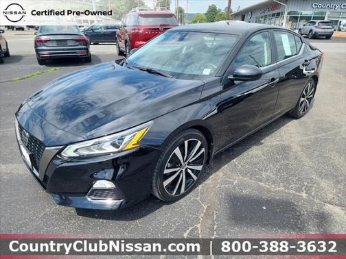 2022 Nissan Altima SR FWD