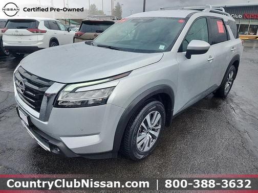 2022 Nissan Pathfinder SL 4WD