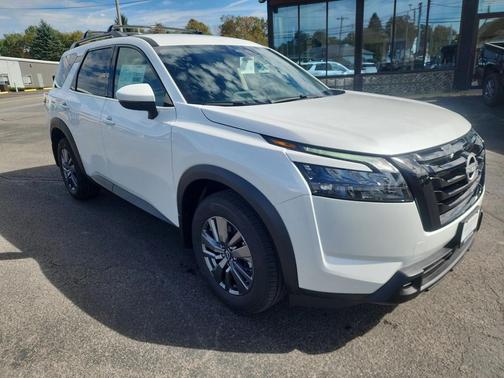 2025 Nissan Pathfinder SV 4WD