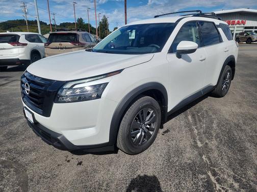 2025 Nissan Pathfinder SV 4WD