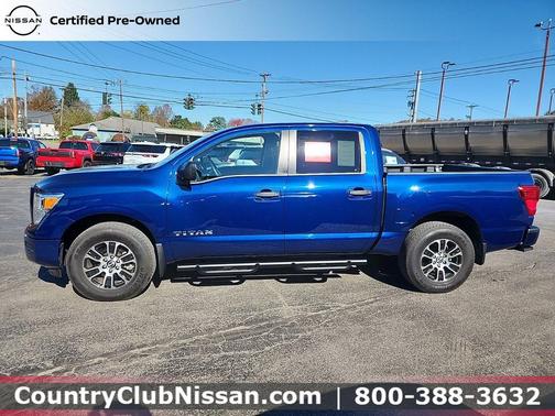 2024 Nissan Titan SV