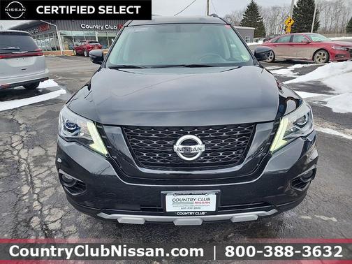 2019 Nissan Pathfinder SV