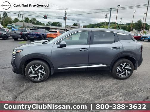 2025 Nissan Kicks SV