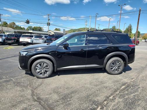 2025 Nissan Pathfinder SV 4WD