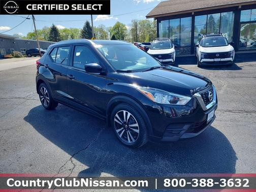 Super Black 2019 Nissan Kicks SV