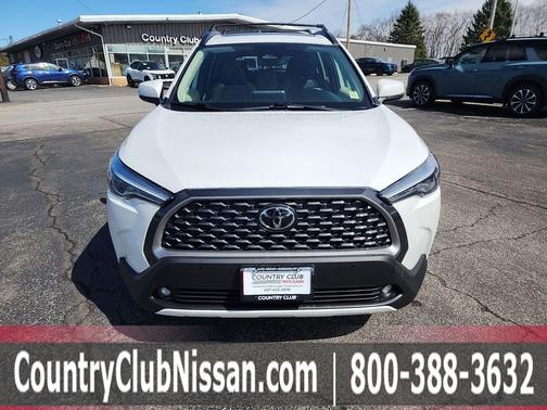 2023 Toyota Corolla Cross XLE