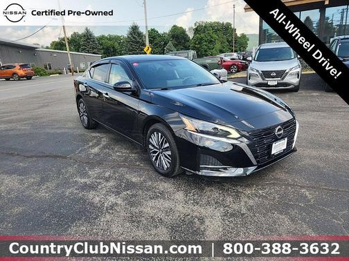 Super Black 2023 Nissan Altima 2.5 SV