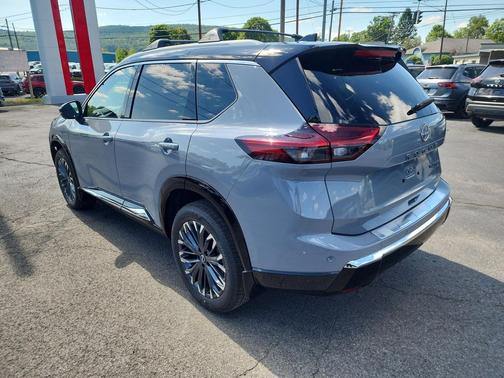 GY   BK 2026 Nissan Rogue Platinum