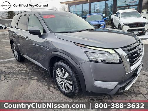 2023 Nissan Pathfinder SL 4WD