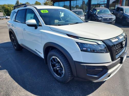 2025 Nissan Pathfinder Rock Creek 4WD