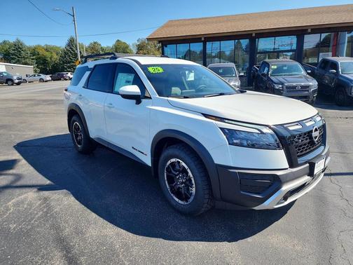 2025 Nissan Pathfinder Rock Creek 4WD