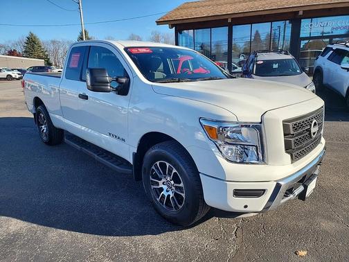 2024 Nissan Titan SV