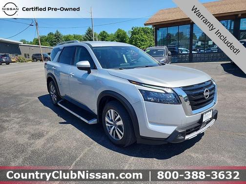 Brilliant Silver Metallic 2025 Nissan Pathfinder SL 4WD