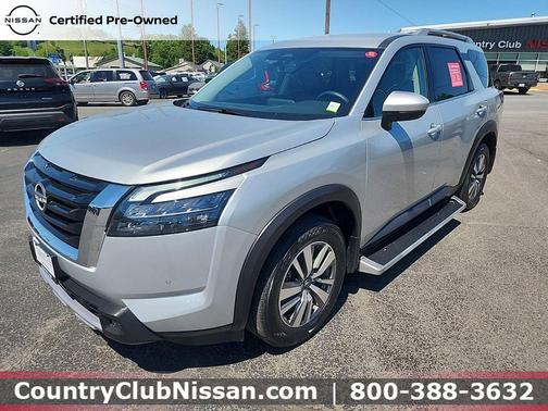 Brilliant Silver Metallic 2025 Nissan Pathfinder SL 4WD