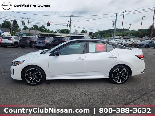 Aspen White Tricoat/Super Black 2024 Nissan Sentra SR
