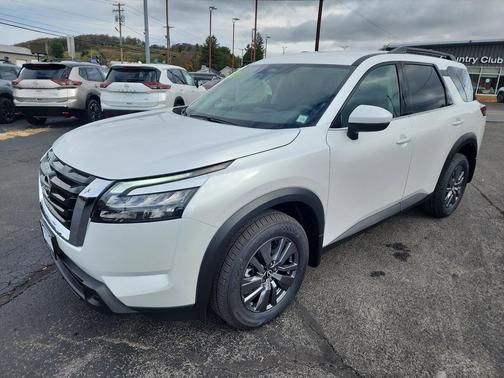 2025 Nissan Pathfinder SV 4WD