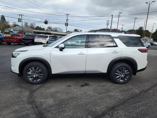 2025 Nissan Pathfinder SV 4WD