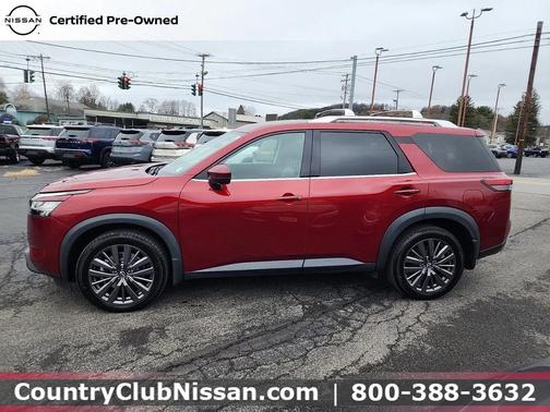 2023 Nissan Pathfinder SL 4WD