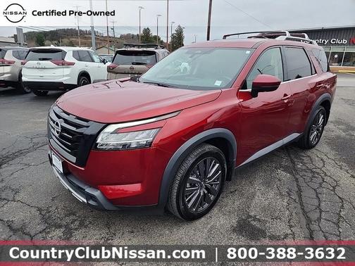 2023 Nissan Pathfinder SL 4WD