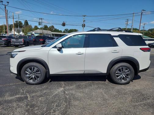 2025 Nissan Pathfinder SV 4WD