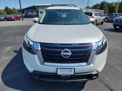 2025 Nissan Pathfinder SV 4WD