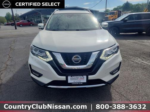 Pearl White Tricoat 2019 Nissan Rogue SL
