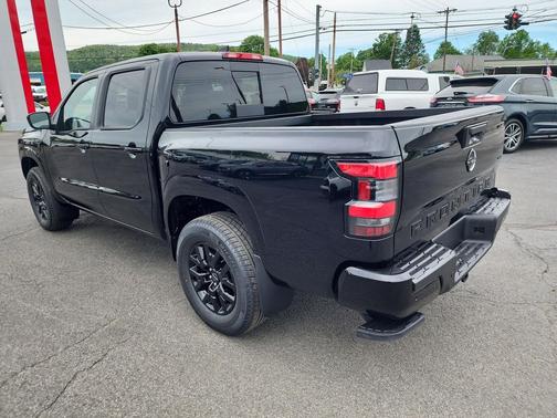 Super Black 2026 Nissan Frontier SV