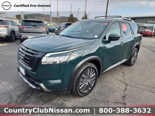 2023 Nissan Pathfinder SL 4WD