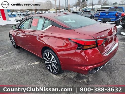 2022 Nissan Altima SR Intelligent AWD