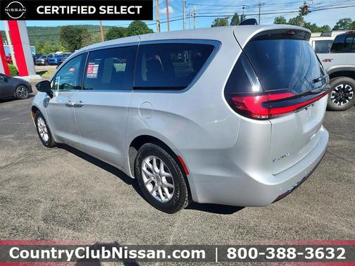 2024 Chrysler Pacifica Touring L